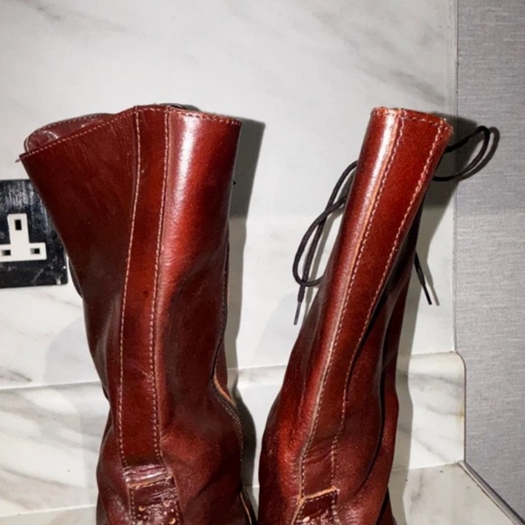 Chic Brown Lace-Up Boots for Women - Picture 4 of 4